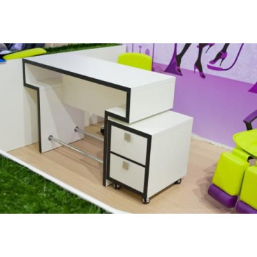 Маникюрный стол Квадро без тумбы