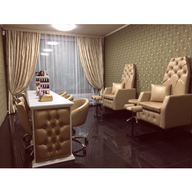 Маникюрный стол Сэнсоун